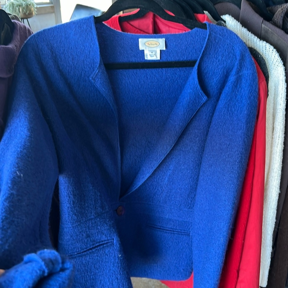 Talbot size medium, 100% wool jacket with cute button detail